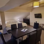 Tajemniczy Ogrod - Bed & Breakfast Szczytna