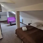Tajemniczy Ogrod - Bed & Breakfast Szczytna