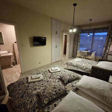 Tajemniczy Ogród - Bed and breakfast Szczytna