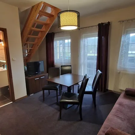 Tajemniczy Ogrod - 3* 슈차이트나