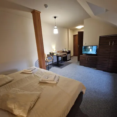 Tajemniczy Ogród - Restauracja I 3* Szczytna