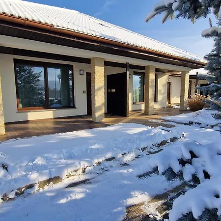 Nocleg ze śniadaniem Tajemniczy Ogród - Restauracja I Szczytna