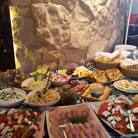 Frühstückspension Tajemniczy Ogrod - Szczytna