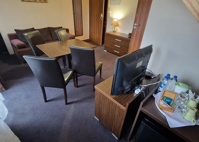 Tajemniczy Ogrod - Bed & Breakfast Szczytna